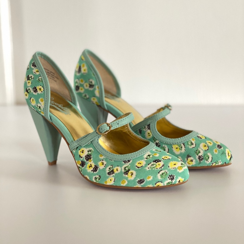 Mint Green Floral Rockabilly MaryJanes 195…